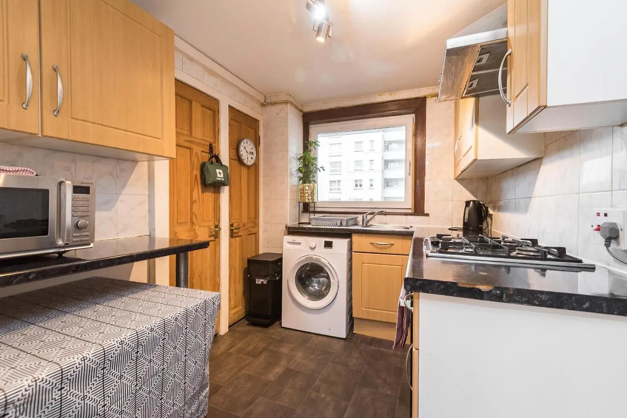 Cosy 2 Bedroom Apartment In The Heart Of Edinburgh
