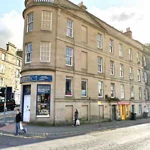 Stylish, And Cosy 1bd Nr Canongate Apartment